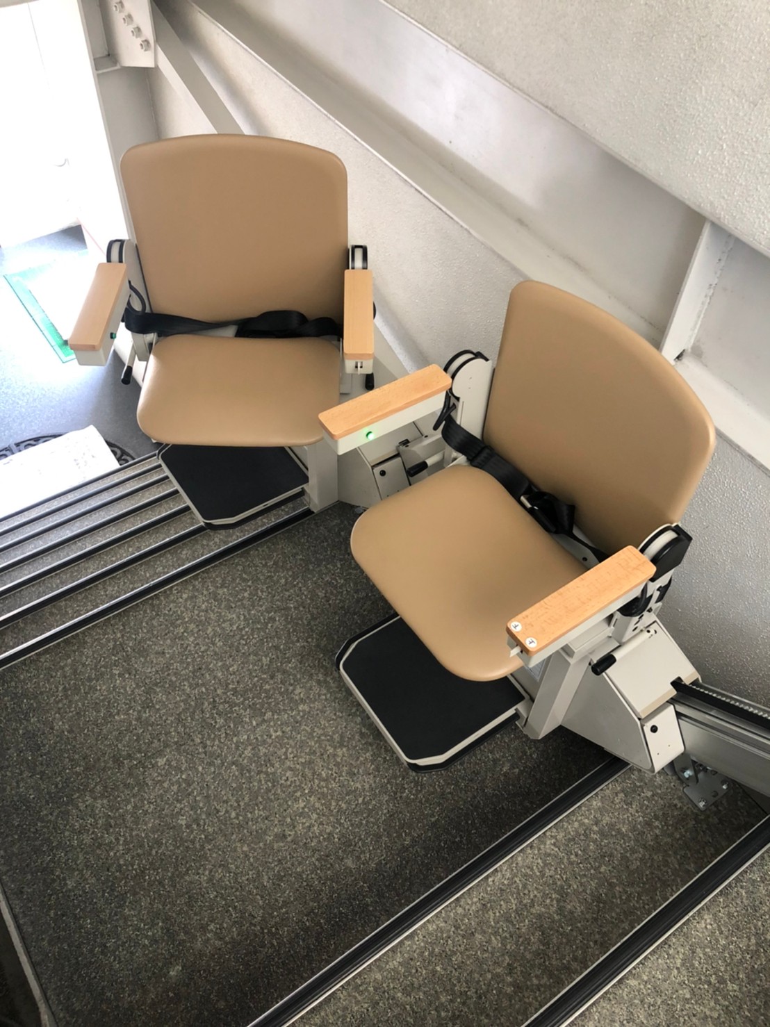 兵庫県:兵庫県神戸市に階段昇降機を設置しました