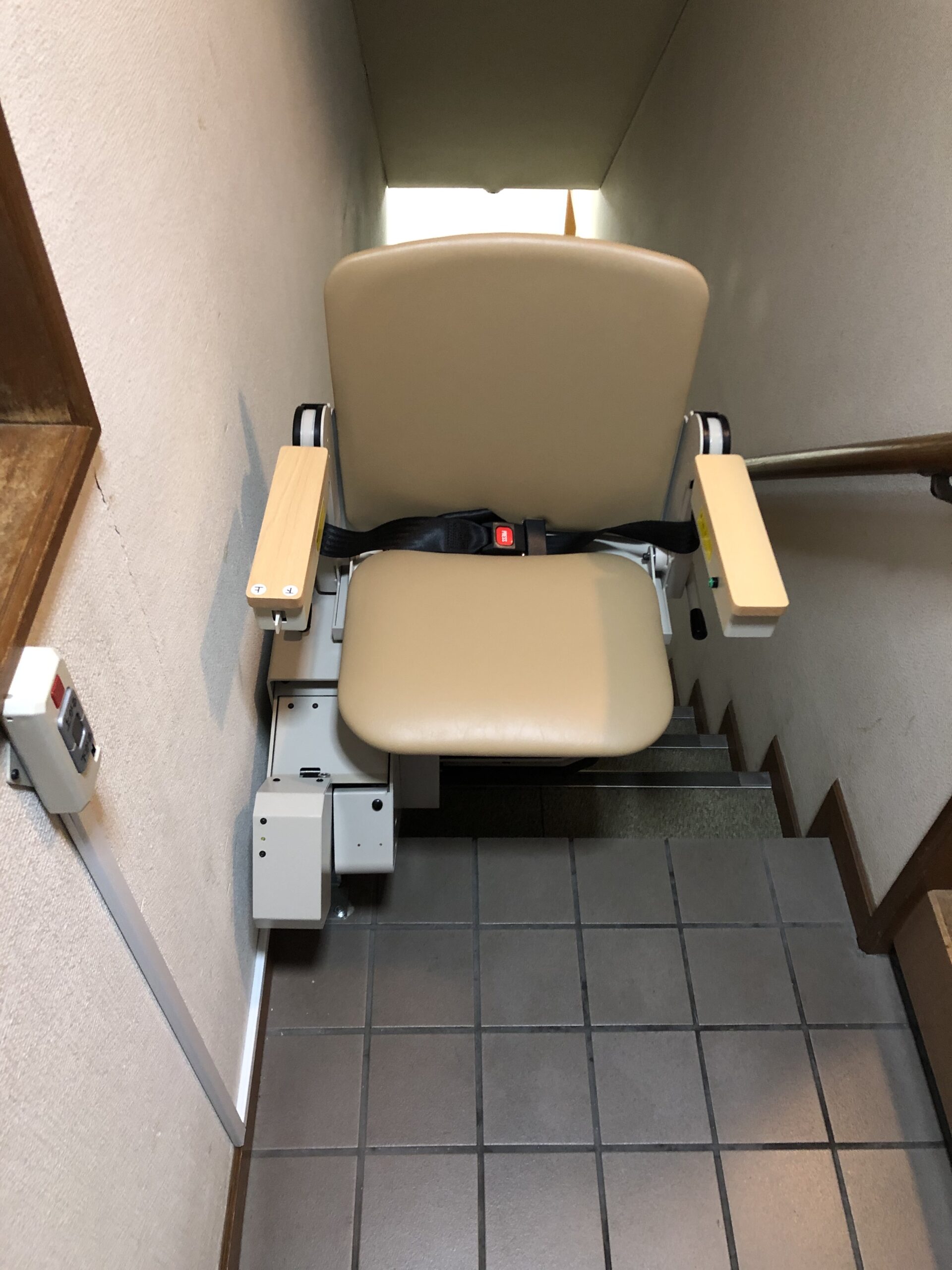 京都府:京都府に階段昇降機を設置しました