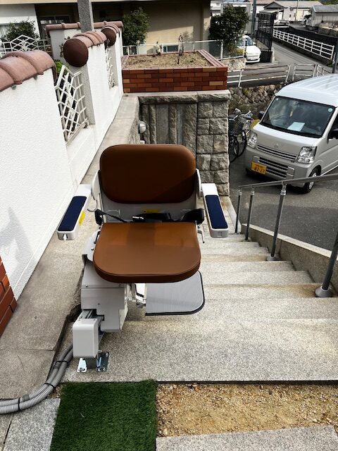 香川県：小豆島に階段昇降機を設置しました　